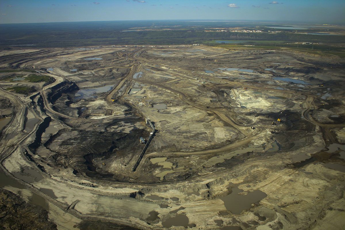 Coal, Tar Sands and Fracked Gas: Fueling Climate Change - Rainforest ...