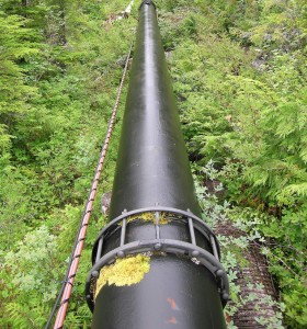 Pipeline photo by Flickr user zieak
